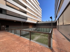 ¿ CUIDADOSO CON TU DINERO?..... PISO CON ESPECTACULAR TERRAZA  JUNTO AL CORTE INGLES!!