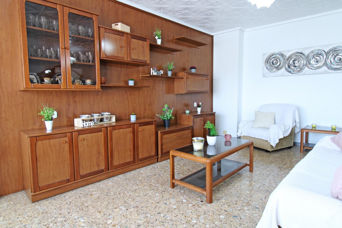 ¡ ESPECTACULAR VIVIENDA JUNTO AMBULATORIO SAN FERMÍN, 140 M2, VISTAS DESPEJADAS !