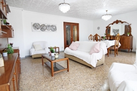 ¡ ESPECTACULAR VIVIENDA JUNTO AMBULATORIO SAN FERMÍN, 140 M2, VISTAS DESPEJADAS !