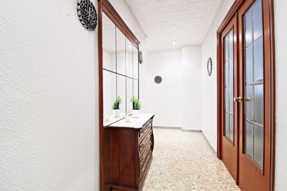 ¡ ESPECTACULAR VIVIENDA JUNTO AMBULATORIO SAN FERMÍN, 140 M2, VISTAS DESPEJADAS !