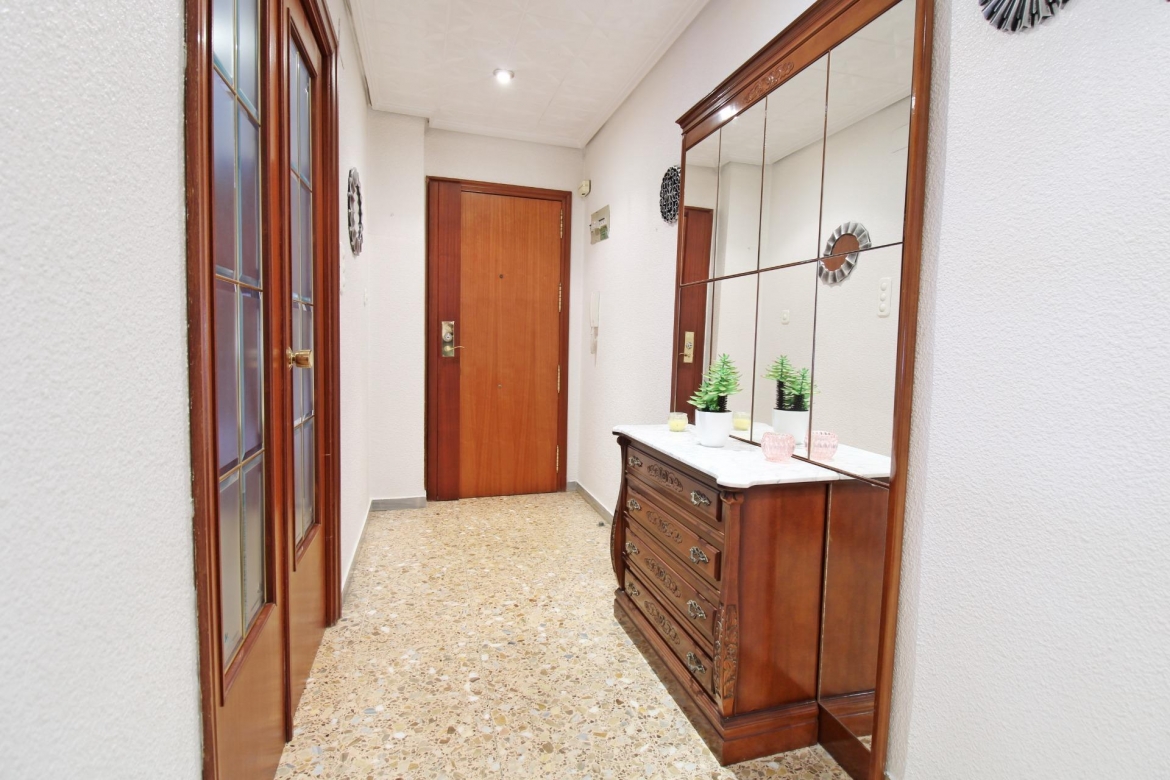 ¡ ESPECTACULAR VIVIENDA JUNTO AMBULATORIO SAN FERMÍN, 140 M2, VISTAS DESPEJADAS !