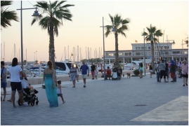 A 120 METROS DE LA PLAYA, PISO EN PLANTA BAJA DE 3 DORMITORIOS AMUEBLADA Y CON ELECTRODOMÉSTICOS