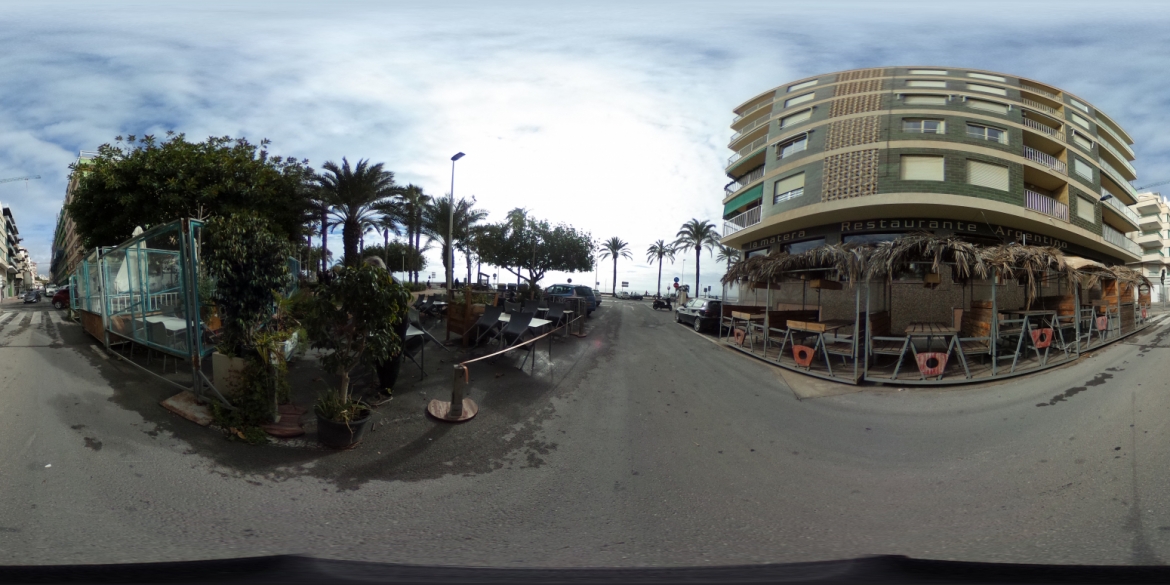 A 120 METROS DE LA PLAYA, PISO EN PLANTA BAJA DE 3 DORMITORIOS AMUEBLADA Y CON ELECTRODOMÉSTICOS