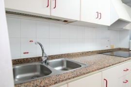 Apartamento en el puerto de Santa Pola, de dos habitaciones y un baño, rodeada de todos los servicio