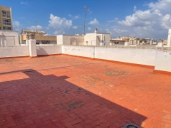 Apartamento en el puerto de Santa Pola, de dos habitaciones y un baño, rodeada de todos los servicio