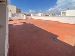 Apartamento en el puerto de Santa Pola, de dos habitaciones y un baño, rodeada de todos los servicio