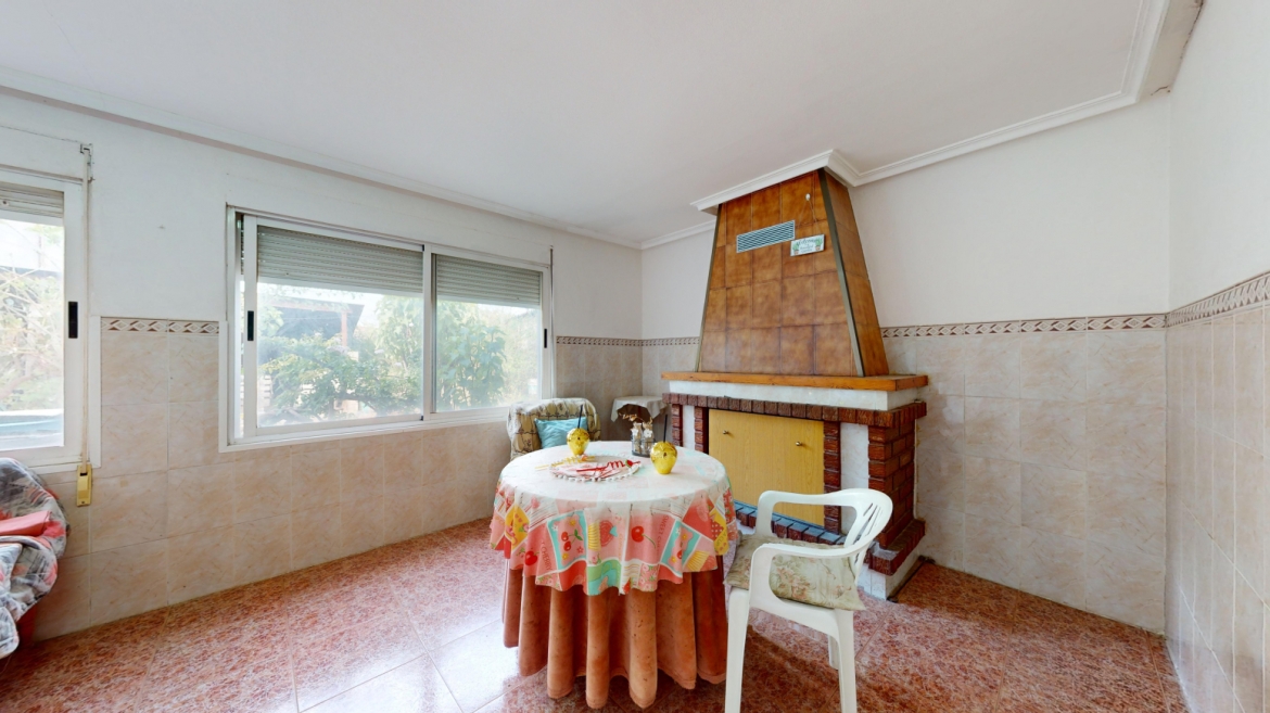 CASA CON TERRENO EN MONFORTE DEL CID