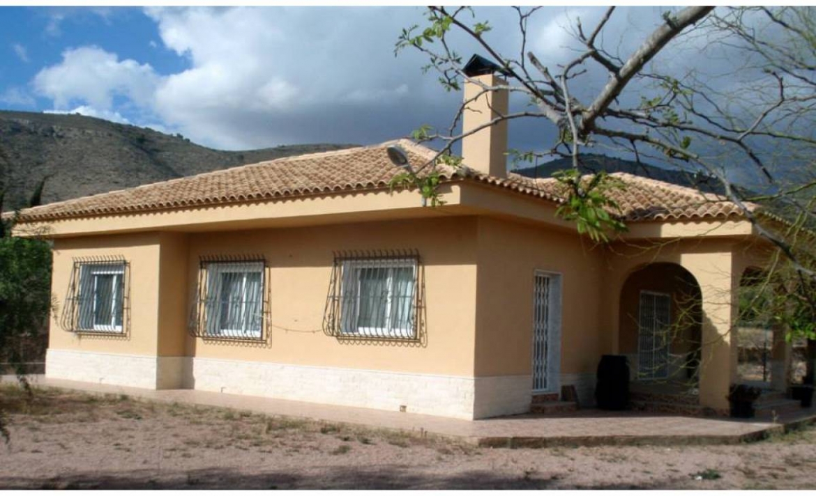 Chalet a la venta en Hondón de las Nieves