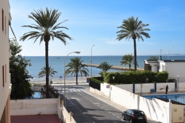 Espectacular piso con terraza, vistas al mar, piscina y 2 plazas de garaje en la zona de Santiago Be