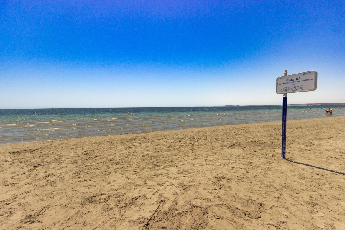 PISAZO JUNTO AL MAR PARA ENTRAR A VIVIR