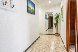 VIVIENDA CON LOCAL COMERCIAL y VADO