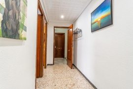 VIVIENDA CON LOCAL COMERCIAL y VADO